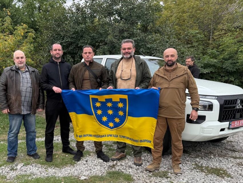 Авто від міськради Кам’янського відправили військовим з нашого міста, що воюють на Запорізькому напрямку