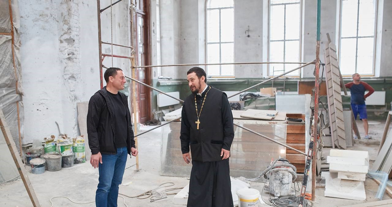 У Свято-Миколаївському храмі ПЦУ в Кам'янському тривають відновлювальні роботи - ФОТО