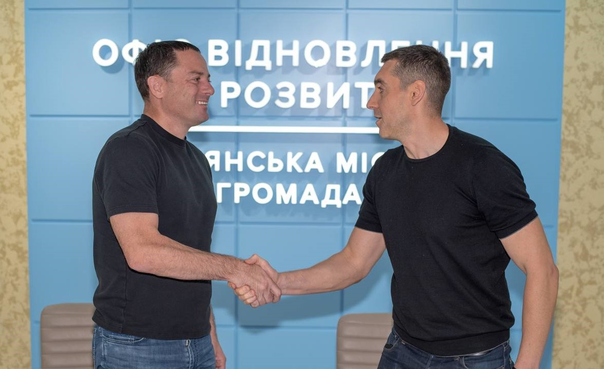 Кам'янська міськрада підписала меморандум про співпрацю з Добропільською військовою адміністрацією - ФОТО