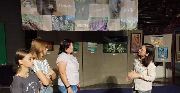 Дарує спокій та позитив: в Музеї історії Кам'янського відкрили унікальну виставку - ФОТО