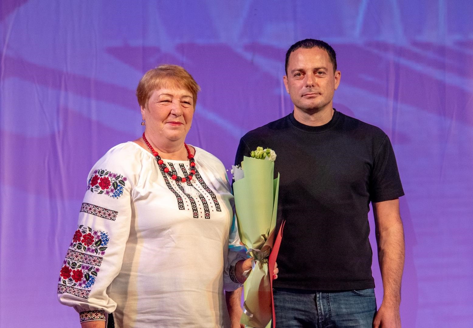 В Кам'янському напередодні Дня міста відзначили представників різних професій та Почесних громадян - ФОТО