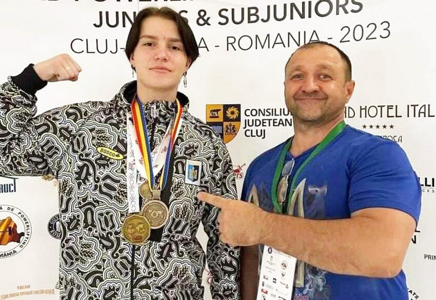 Паверліфтерка з Кам`янського Домініка Атаєва стала майстром спорту України