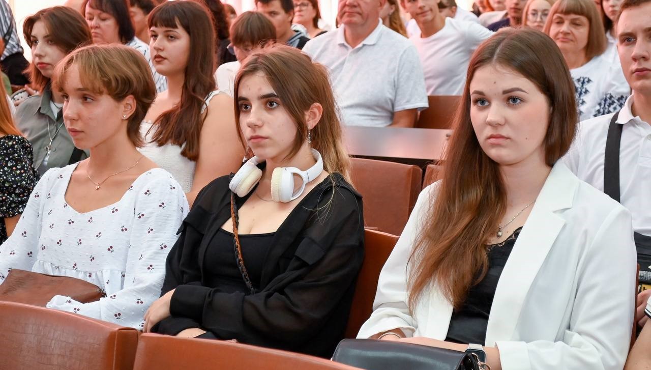 Майже 400 вступників в цьому році стали студентами Дніпровського державного технічного університету в Кам'янському - ФОТО