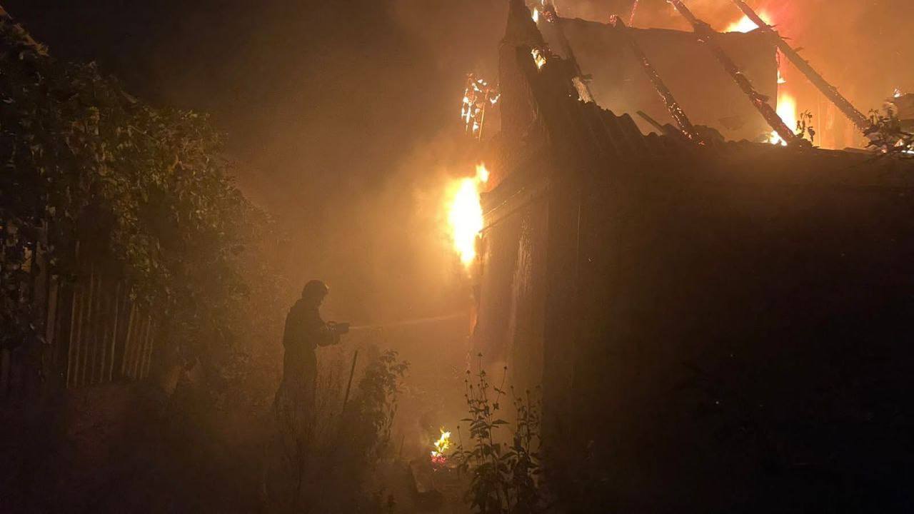 Є загиблі та постраждалі: вночі ворог масовано атакував Дніпропетровщину БпЛА та ракетами - ФОТО