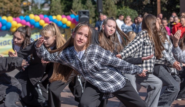 В парку відпочинку Кам’янського у День міста відбулось свято танцю, спорту та краси 