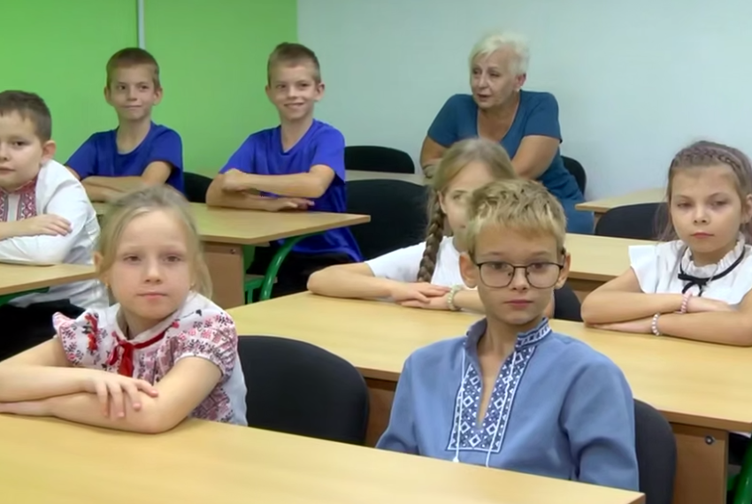 Справжня підземна школа: в одному з навчальних закладів Кам’янського відкрили побудоване з нуля укриття