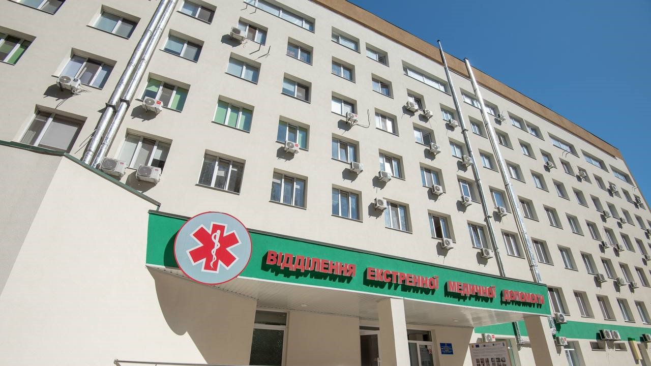 В Кам'янському до Дня народження міста відкрили два відремонтовані медзаклади - ФОТО