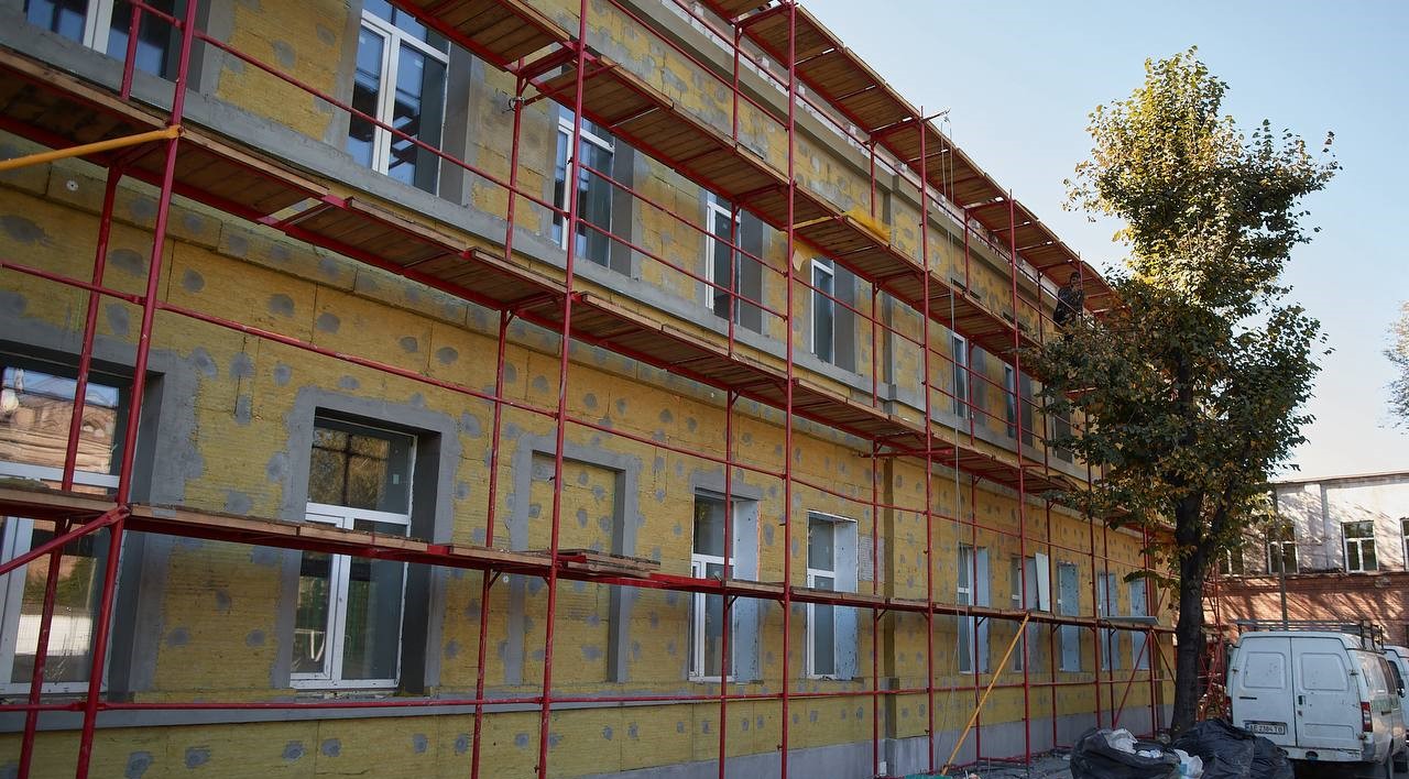 В Кам'янському до кінця року планують завершити капремонт Наукового ліцею ім. А.Лигуна - ФОТО