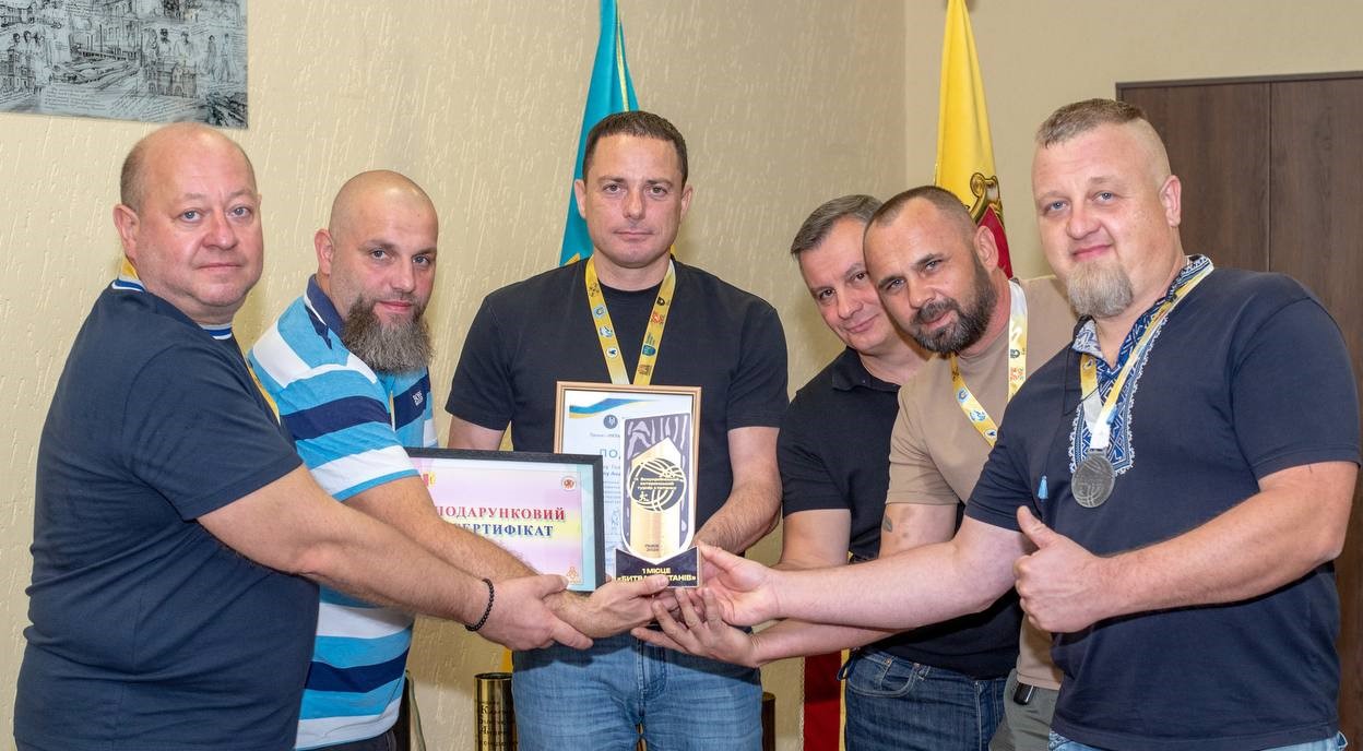 Команда ветеранів з Кам'янського блискуче виступила на турнірі з петанку у Львові - ФОТО