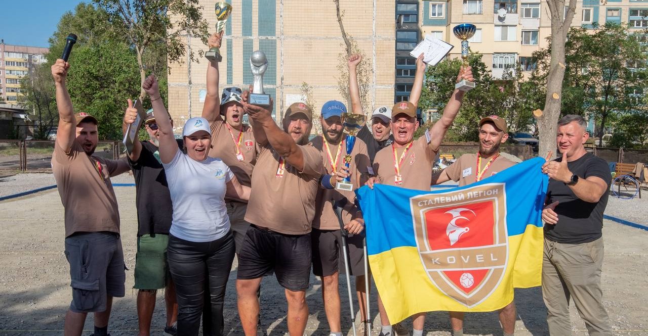 В Кам'янському відбулись змагання з петанку для ветеранів - ФОТО