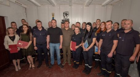 В Кам’янському з професійним святом вітали рятувальників