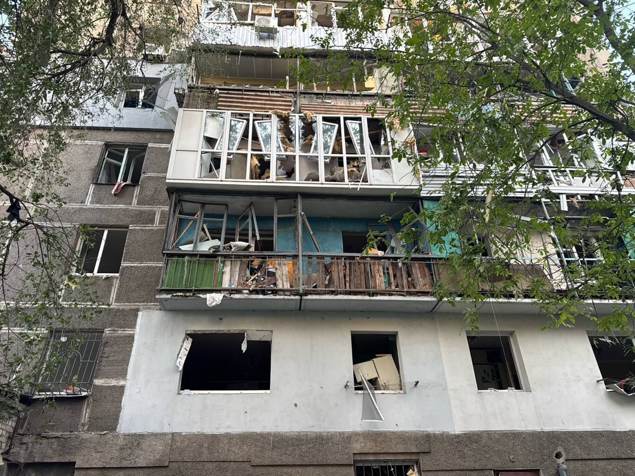 Одні людина загинула, 13 постраждали: Дніпропетровщина знов була під масованою атакою ворога - ФОТО