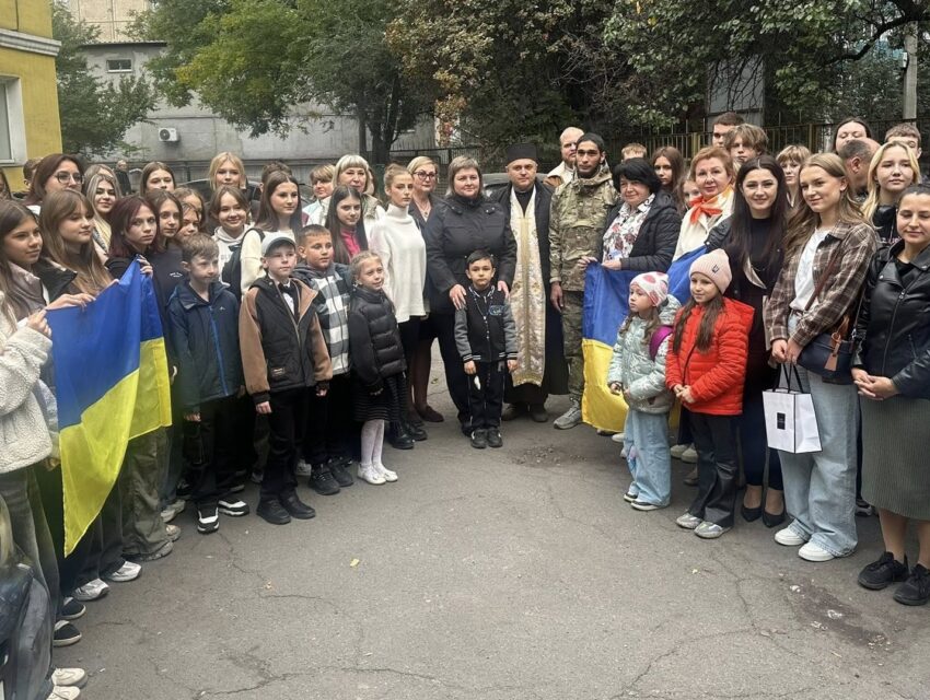 Вже рівно пів сотні: чергове авто від освітян Кам’янського поїхало на передову