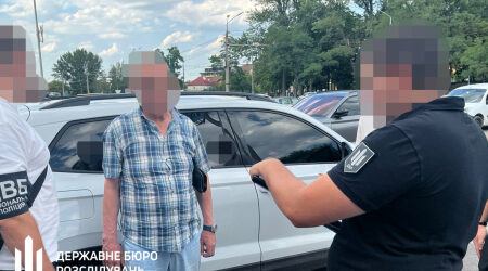 На Дніпропетровщині судитимуть колишнього посадовця відомчої лікарні, який вимагав хабар у пораненого бійця