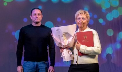 В Кам'янському сьогодні з прийдешнім професійним святом вітали працівників соціальної сфери - ФОТО