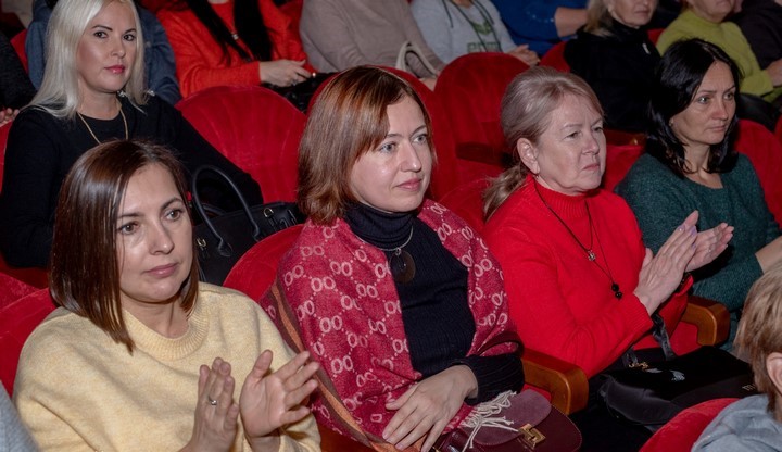 В Кам’янському сьогодні з прийдешнім професійним святом вітали працівників соціальної сфери