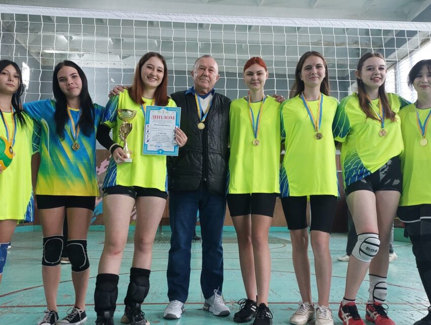 У Кам’янському провели волейбольний турнір, присвячений пам’яті загиблих випускників центру підготовки робітничих кадрів