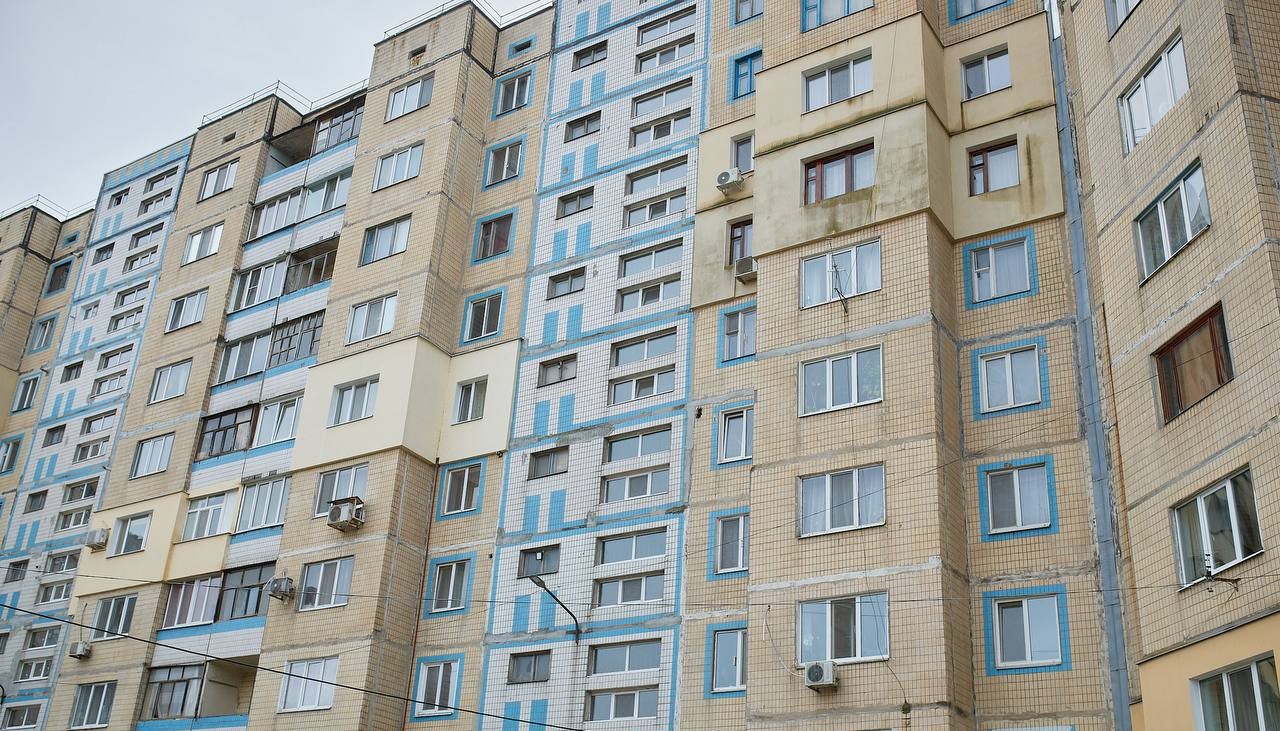 В цьому році з міськбюджету Кам'янського на підтримку ОСББ та ЖБК виділи понад три мільйони гривень - ФОТО