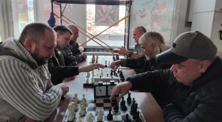 Переможцем шахового турніру в Кам`янському став Юрій Климарчук