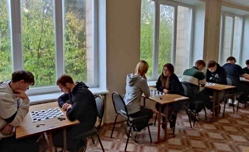 В Кам’янському відбувся шашковий турнір серед міських коледжів