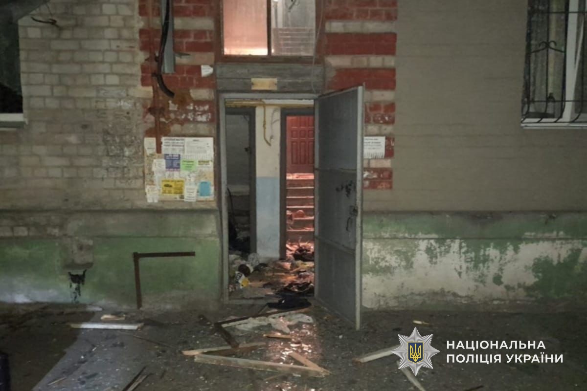 У Кам'янському судитимуть 25-річного чоловіка, якого підозрюють у вбивстві своєї бабусі та у смертельному побитті іншої жінки - ФОТО
