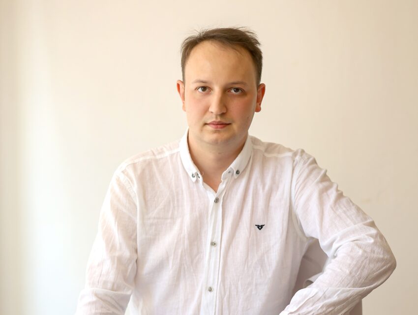 Ілля Сбітнєв: «Потрібен саме такий лікар, який мріяв про цю професію, і для якого важливо бути саме лікарем, а не сумніватися в чомусь постійно»