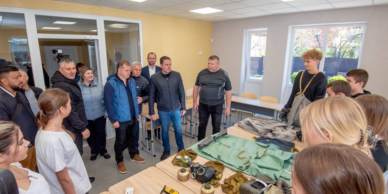 В Кам'янському після капремонту відкрили осередок для вивчення предмета «Захист України» - ФОТО