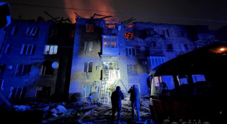 «Шахеди» масовано атакували Кам’янське, є влучання у промислове підприємство та багатоквартирний будинок в центрі міста