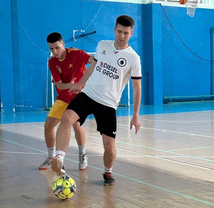 В Кам'янському відбулись матчі чергового туру чемпіонату з футзалу - ФОТО
