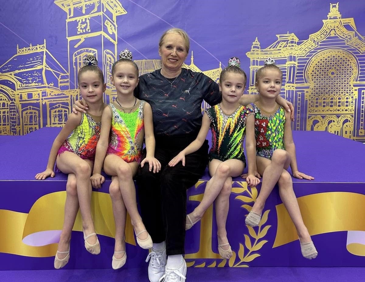 Гімнастки з Кам`янського здобули півтора десятка нагород на Міжнародному турнірі - ФОТО