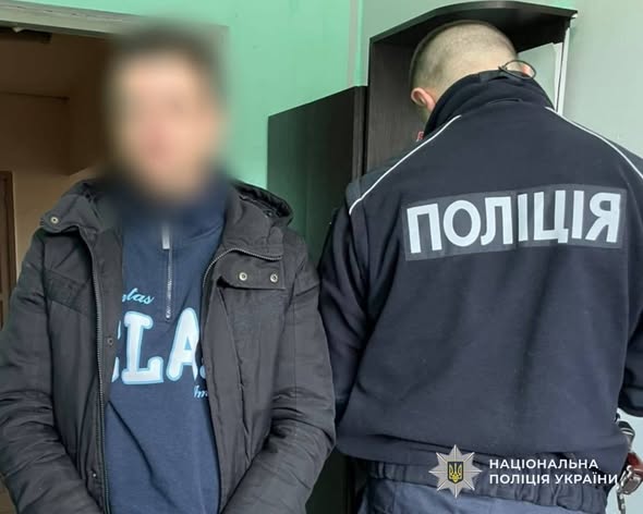 В Кам’янському затримали чоловіка, що кинув гранату у тамбур в одній з багатоповерхівок на Лівобережжі міста