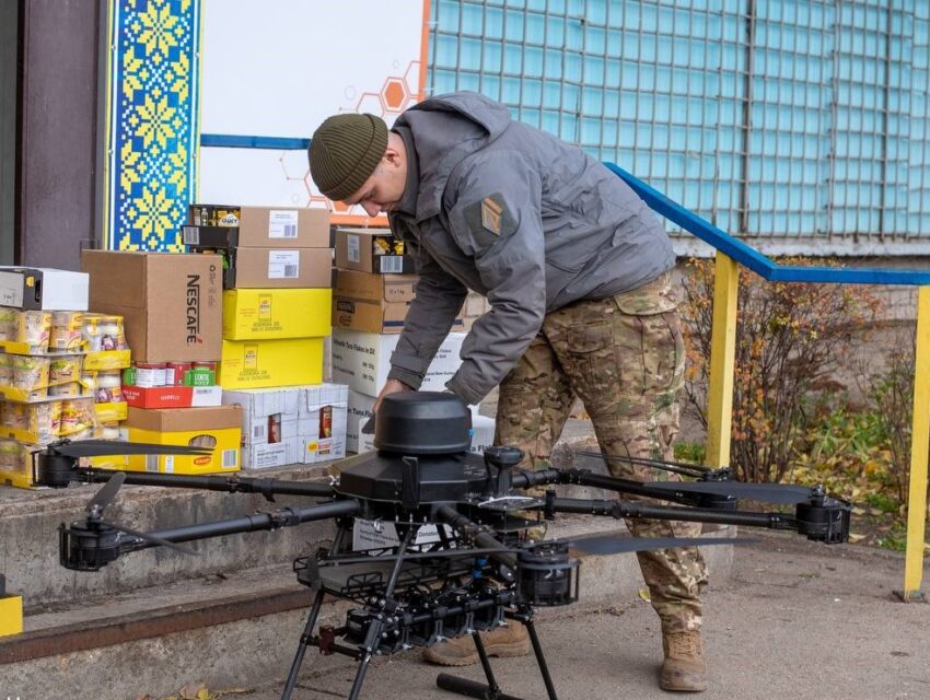 Кам’янське передало військовим багатоцільовий гексакоптер