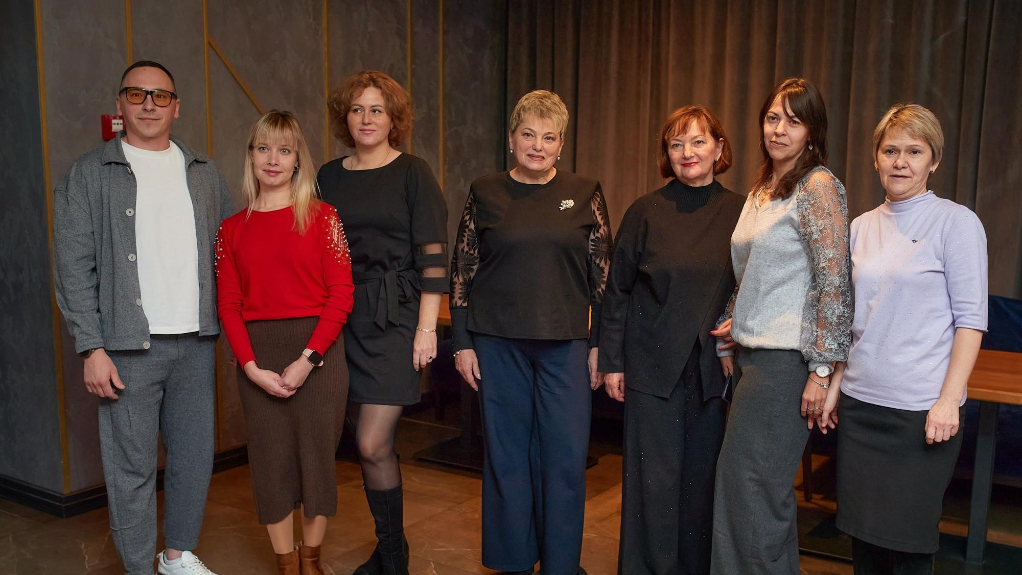 В Кам'янському сьогодні з професійним святом вітали представників культури міста - ФОТО