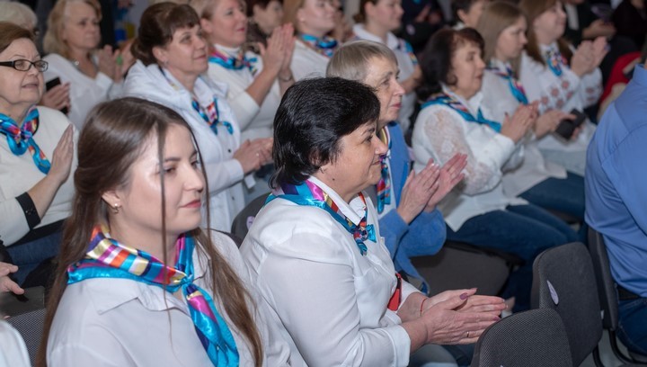 Перша школа, що була відкрита на Лівобережжі:в Кам'янському свій піввіковий ювілей відзначив ліцей №40 - ФОТО