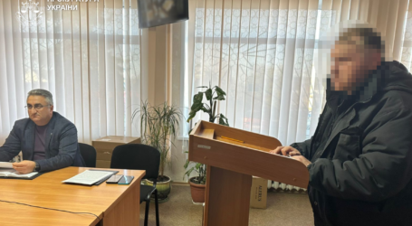 На Дніпропетровщині чоловіка підозрюють у розбещенні неповнолітньої та зберіганні дитячої порнографії