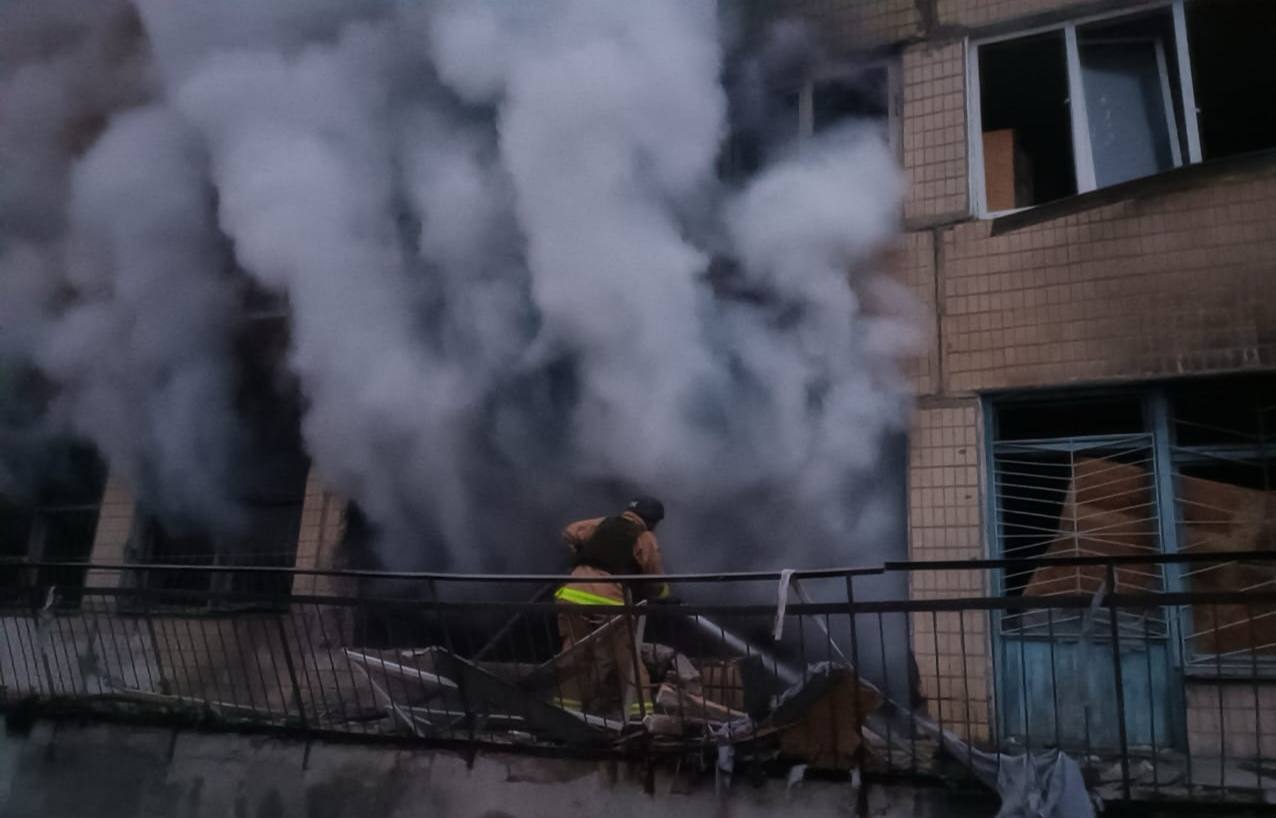 Ніч на Дніпропетровщині: три райони під атакою, в Кам'янському без надзвичайних подій - ФОТО
