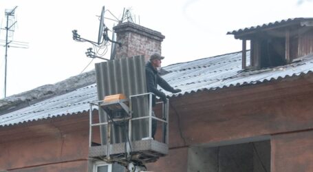 До вечора планується закрити всі пошкоджені ділянки: в Кам’янському ліквідовують наслідки ворожої атаки