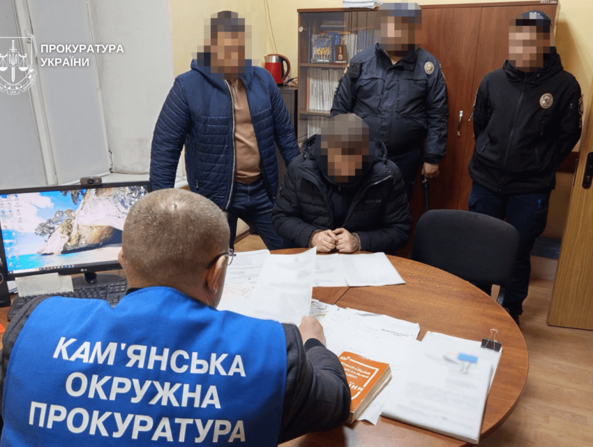 У Кам’янському перед судом постане чоловік, який застрелив свою 28-річну дружину на порозі її квартири