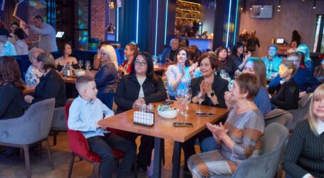 В Кам’янському сьогодні з професійним святом вітали представників культури міста