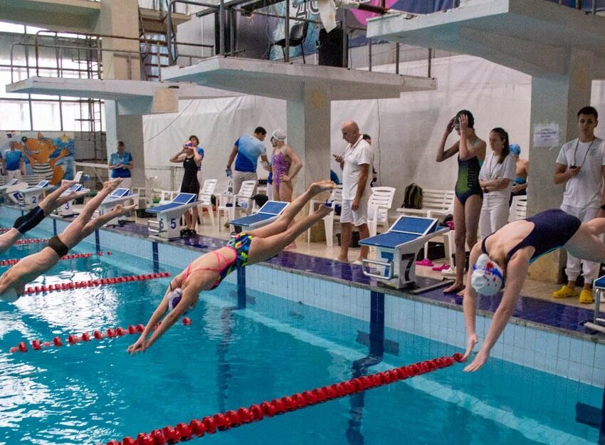 У Кам`янському відбувся чемпіонат міста з плавання