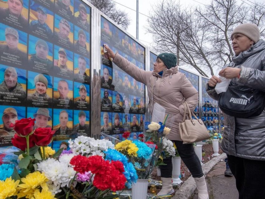 Дошка пам’яті в Кам’янському поповнилася іменами загиблих Героїв