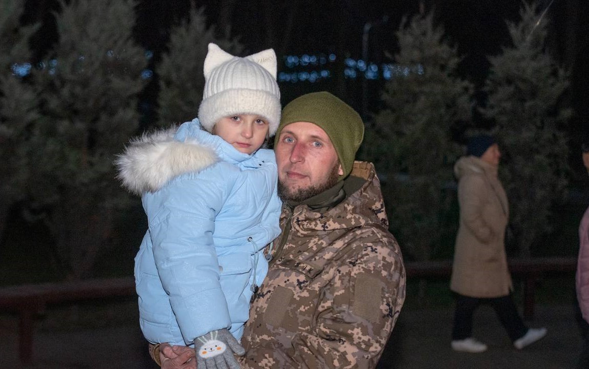 В Кам'янському відкрили новорічну ялинку - ФОТО