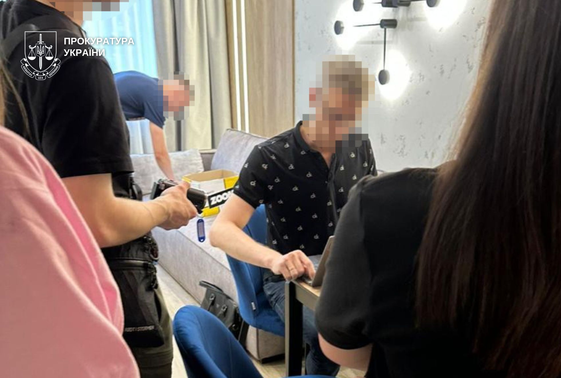 Мільйонні збитки бюджету на відновленні житла після ворожих обстрілів: у Дніпрі викрили схему привласнення державних коштів - ФОТО