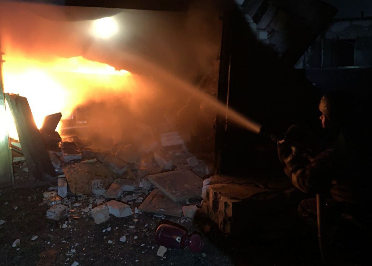 Через нічну атаку БпЛА на Дніпропетровщині загинули дві людини, в Кам'янському ніч минула спокійно - ФОТО
