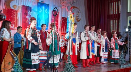 Різдвяний вертеп, колядки та щедрівки: у Кам’янському відбувся VII міський фестиваль «Різдвяна зірка»