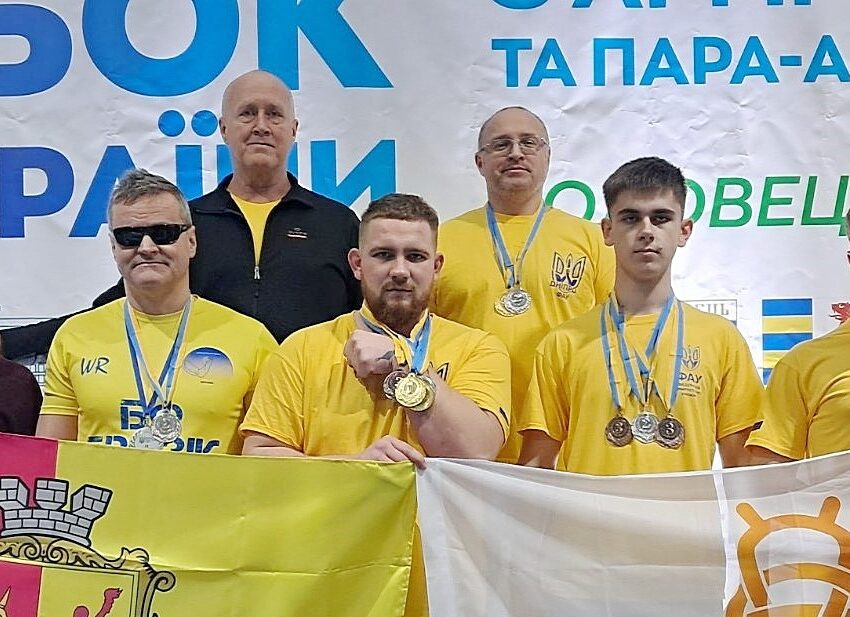 Пара-армрестлери з Кам`янського стали призерами Кубка України 