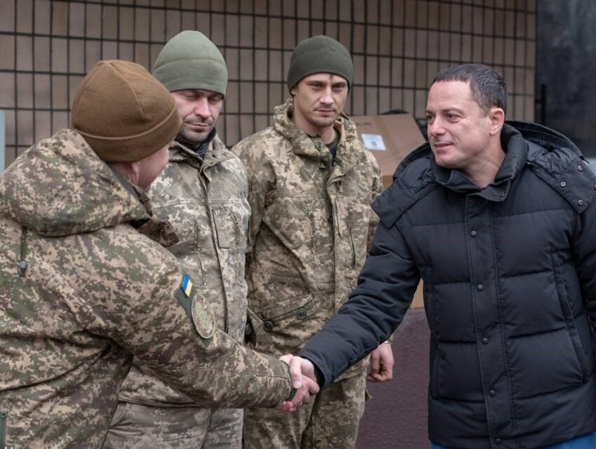 Кам’янське продовжує підтримувати земляків, що захищають Україну на фронті