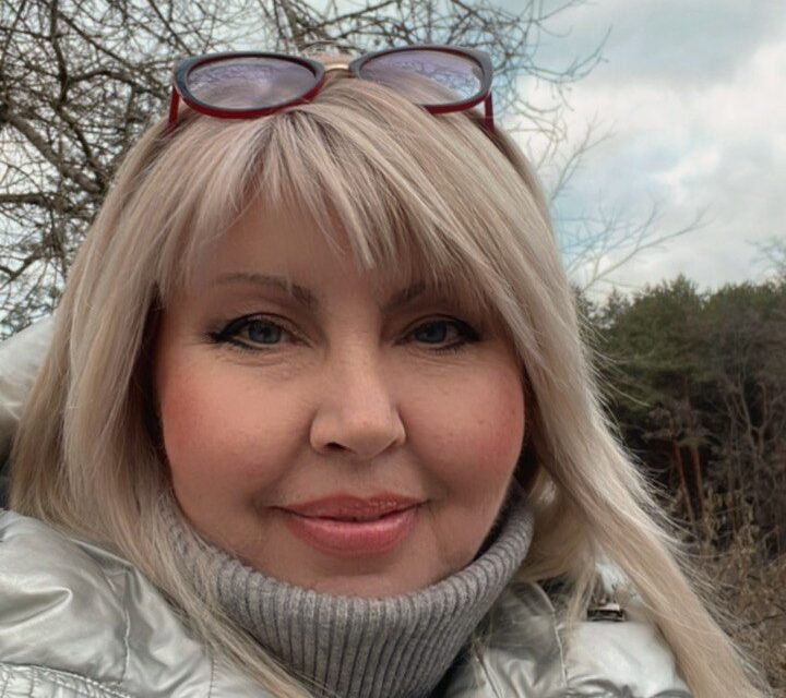 Олена Фішбейн: «Гарні фото з виставок створюють трохи ілюзорну картинку життя митця, бо всі ми намагаємось показати кращі межі себе, залишаючи поза кадром роздуми та сумніви»
