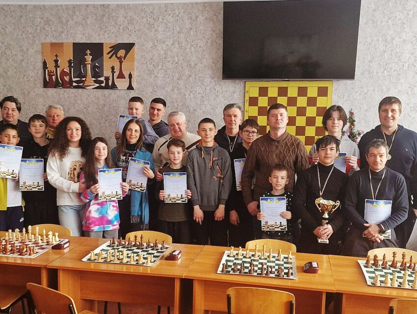 У Кам’янському визначилися призери турніру “Шахова сім’я”