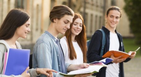 В Україні студентські стипендії наступного року зростуть удвічі